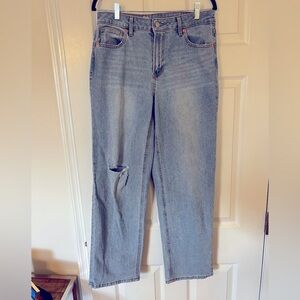 No Boundaries | light wash jeans